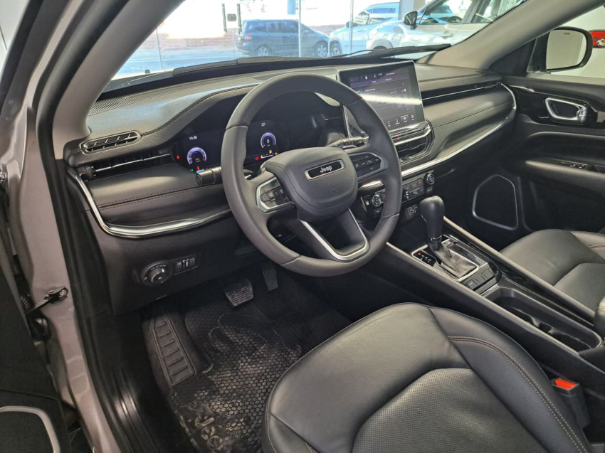 JEEP COMPASS 1.3 T270 TURBO FLEX LIMITED AT6 15