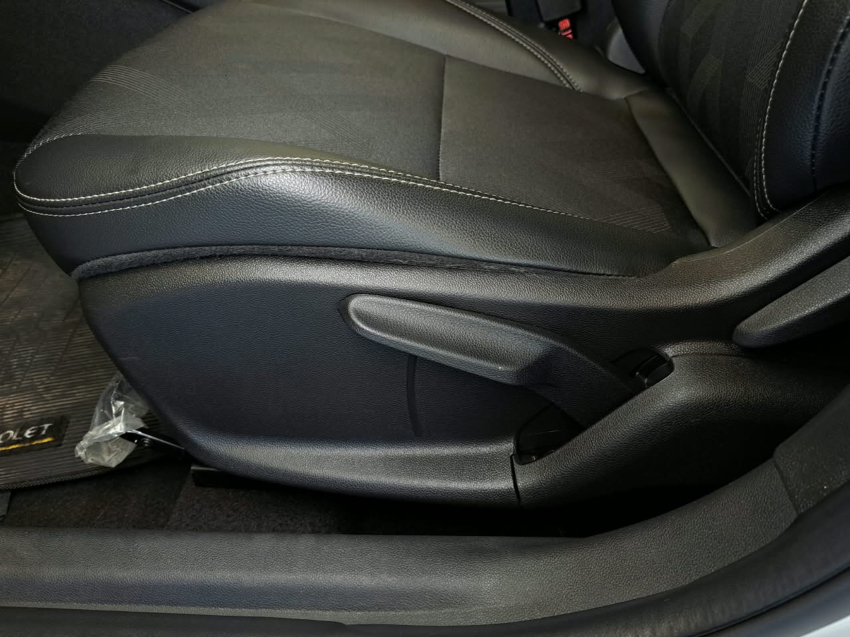Chevrolet ONIX 1.0 TURBO FLEX LTZ AUTOMÁTICO 23