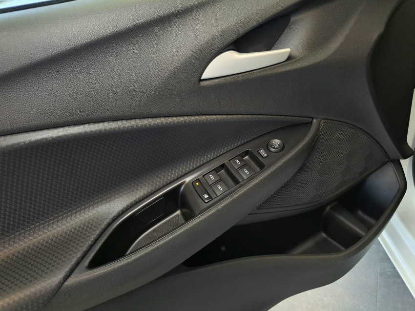 Chevrolet ONIX 1.0 TURBO FLEX LTZ AUTOMÁTICO 21