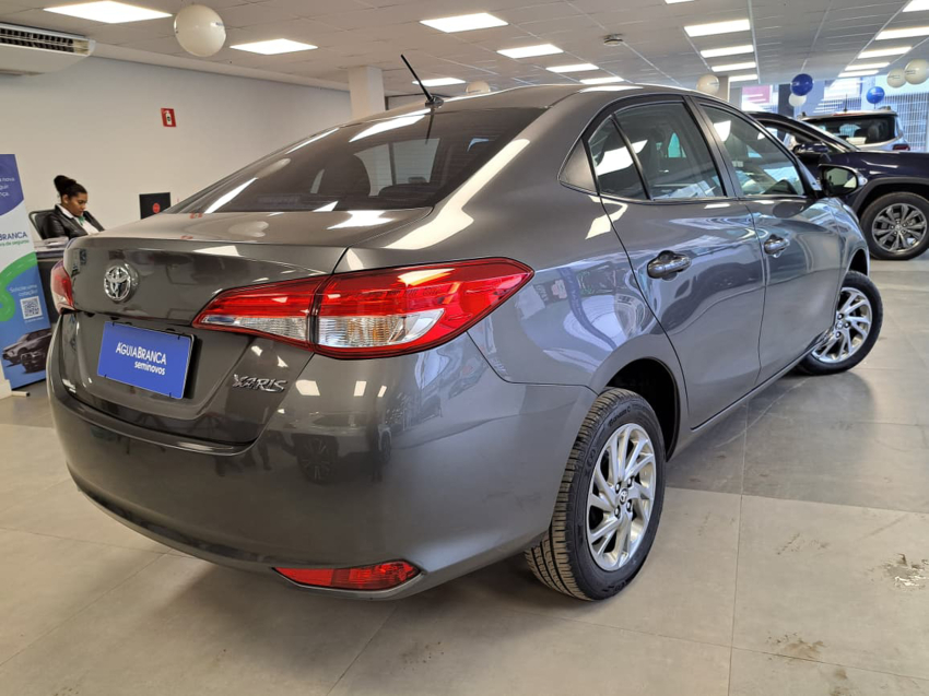 Toyota YARIS 1.5 16V FLEX SEDAN XS CONNECT MULTIDRIVE 10