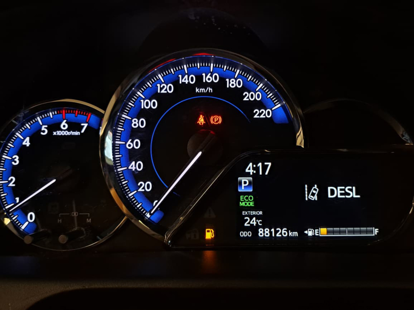 Toyota YARIS 1.5 16V FLEX SEDAN XS CONNECT MULTIDRIVE 12