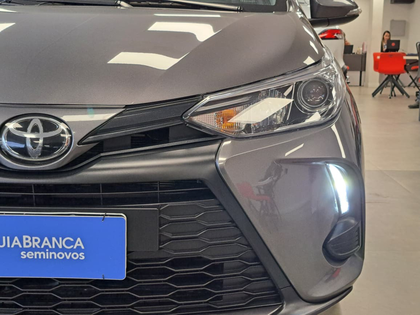 Toyota YARIS 1.5 16V FLEX SEDAN XS CONNECT MULTIDRIVE 4