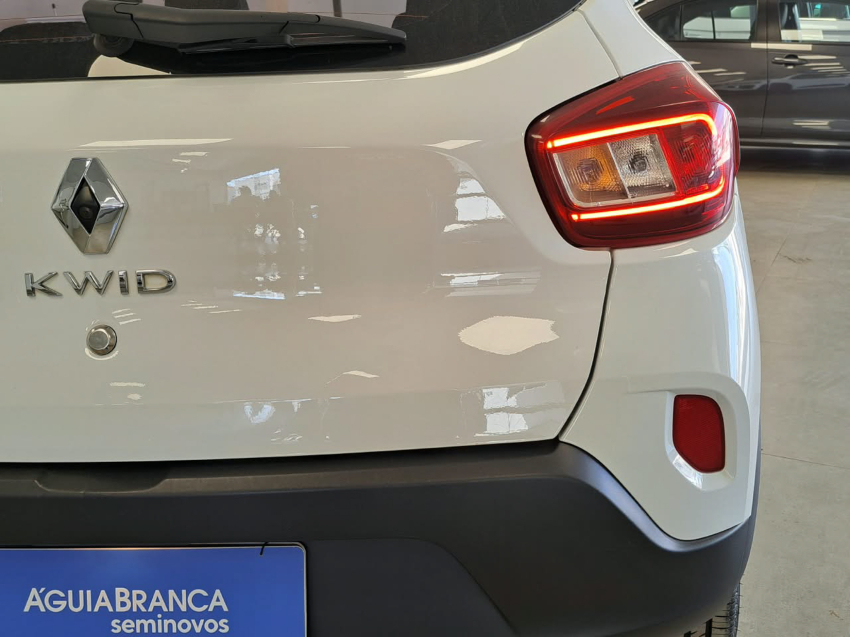 Renault KWID 1.0 12V SCE FLEX INTENSE MANUAL 9
