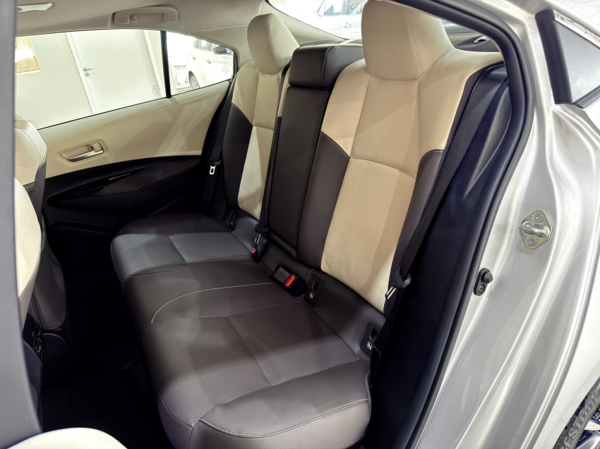 Carro Toyota COROLLA