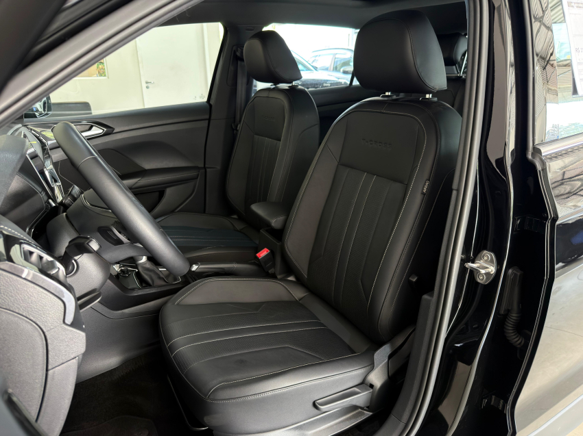 Volkswagen T-CROSS 1.4 250 TSI TOTAL FLEX HIGHLINE AUTOMÁTICO 20
