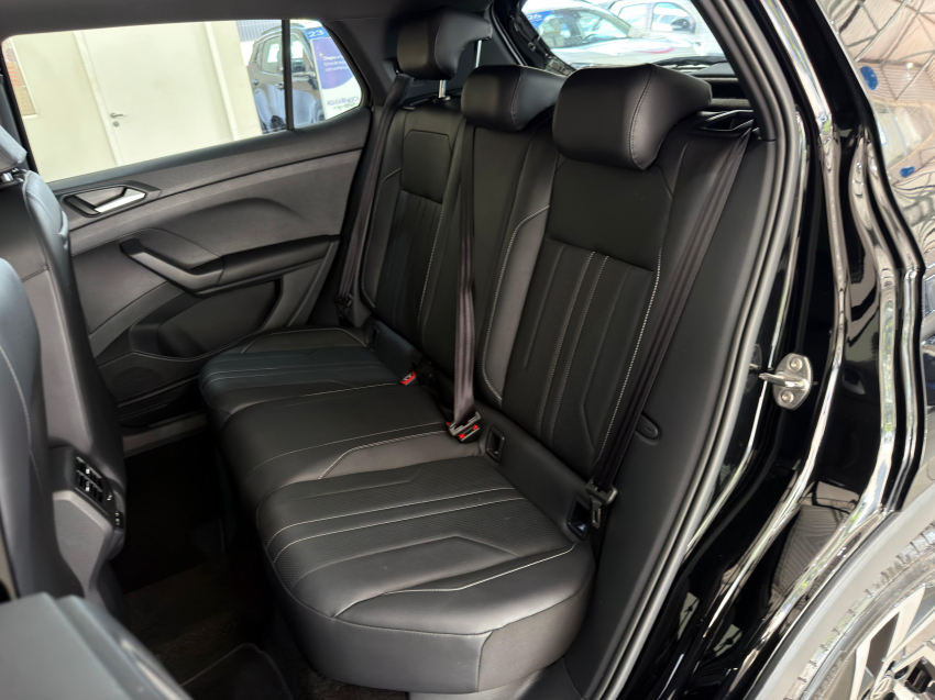 Volkswagen T-CROSS 1.4 250 TSI TOTAL FLEX HIGHLINE AUTOMÁTICO 21