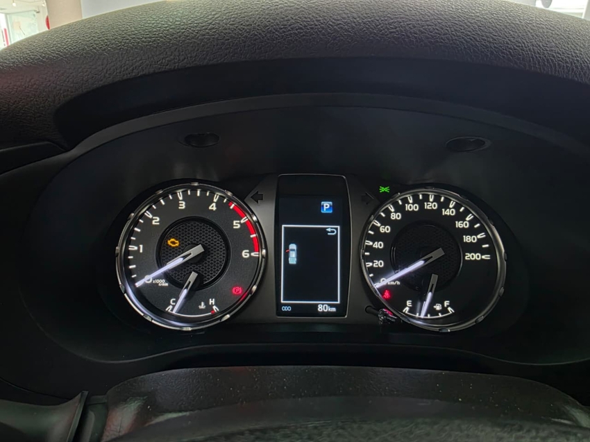 Toyota HILUX 2.8 D-4D TURBO DIESEL CD POWER PACK 4X4 AUTOMÁTICA 11
