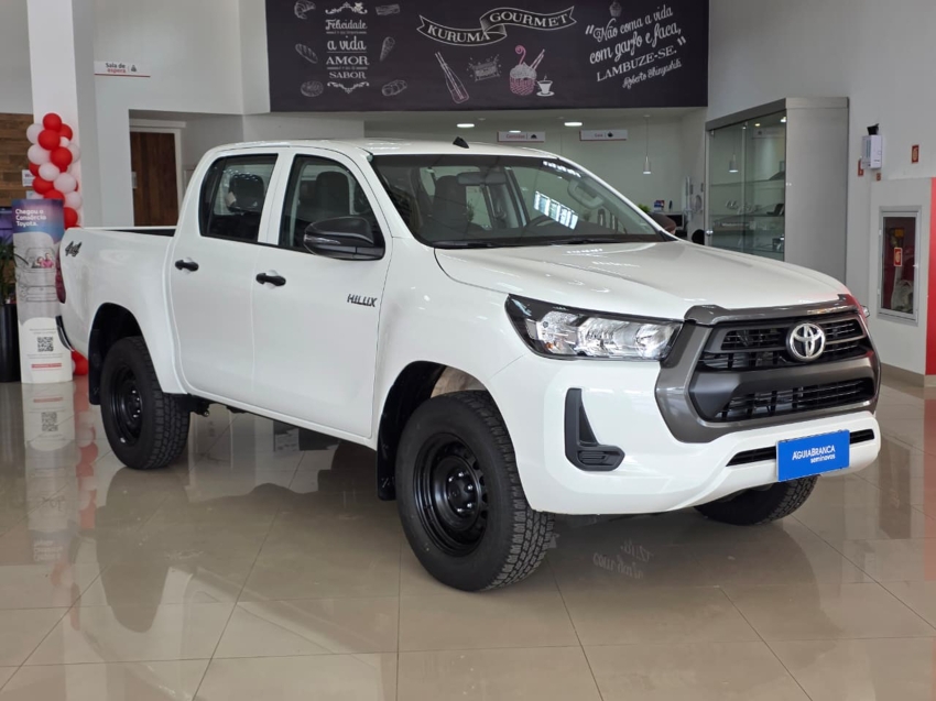 Toyota HILUX 2.8 D-4D TURBO DIESEL CD POWER PACK 4X4 AUTOMÁTICA 4