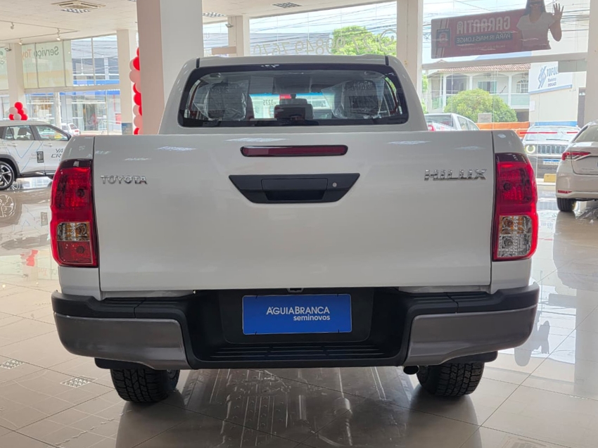 Toyota HILUX 2.8 D-4D TURBO DIESEL CD POWER PACK 4X4 AUTOMÁTICA 7