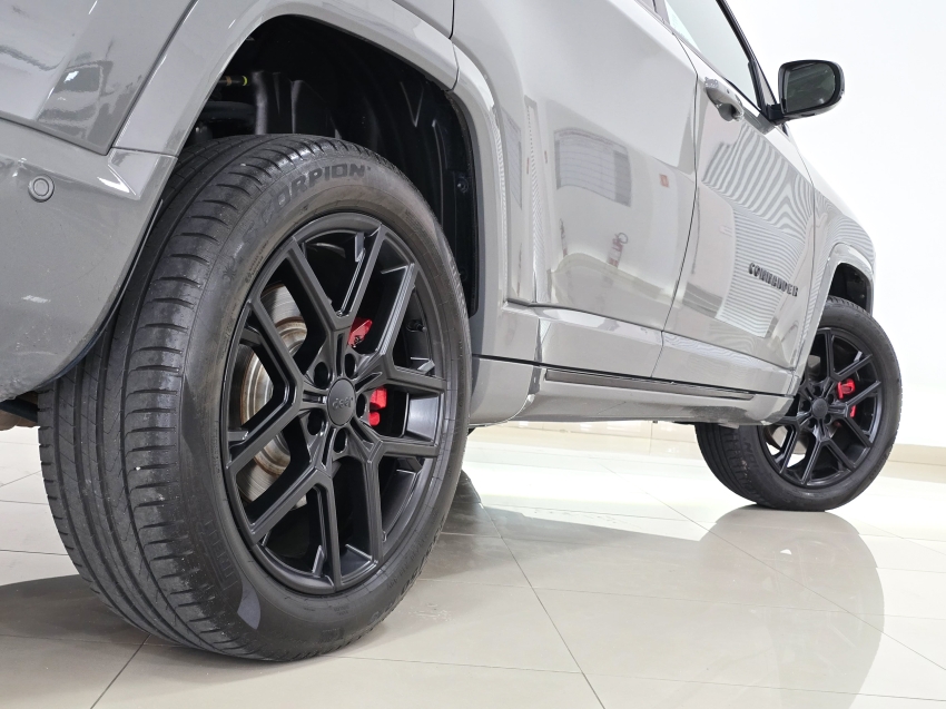 Carro JEEP COMMANDER