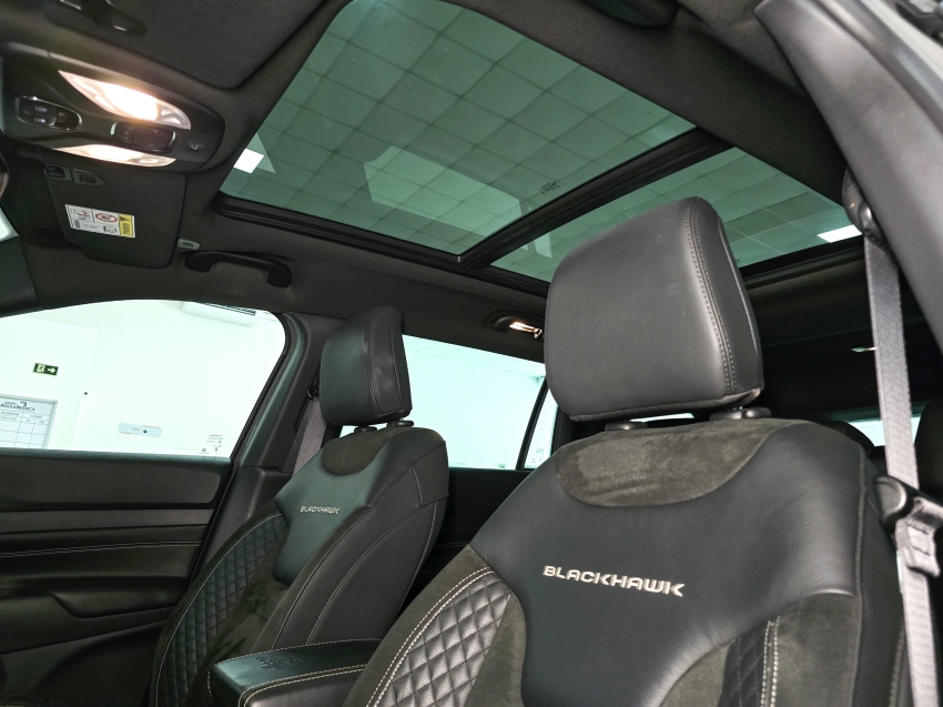 Carro JEEP COMMANDER