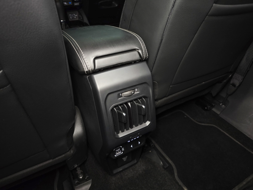 Carro JEEP COMMANDER