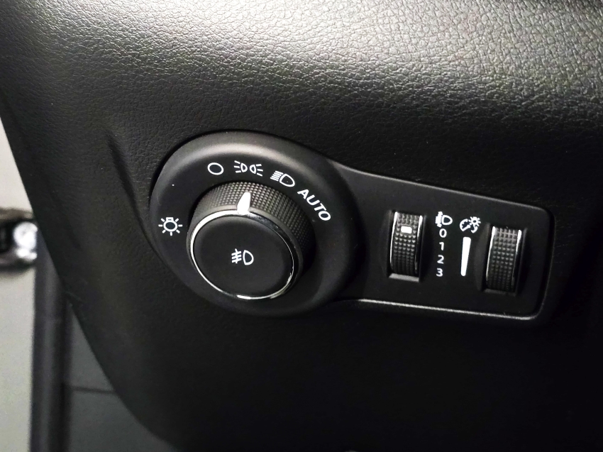 Carro JEEP COMMANDER
