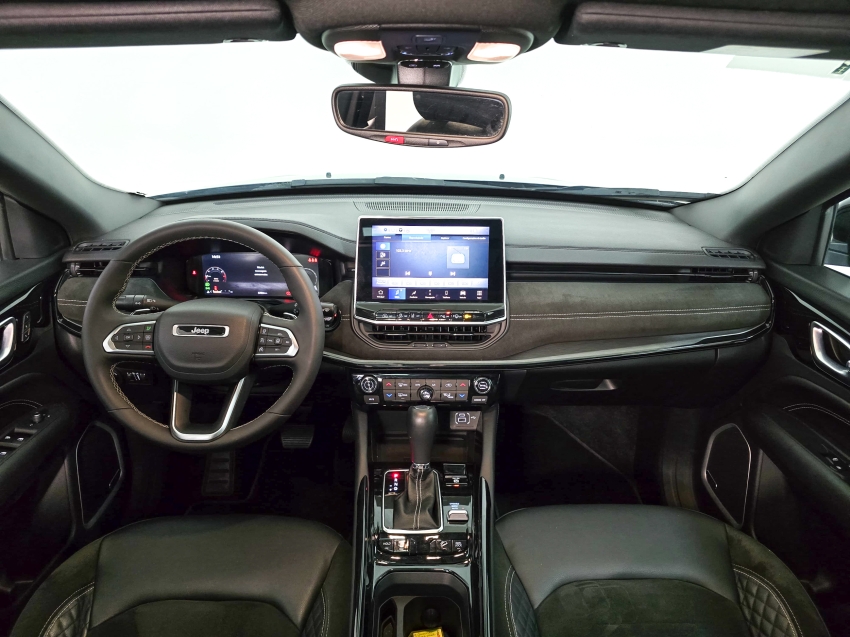 Carro JEEP COMMANDER