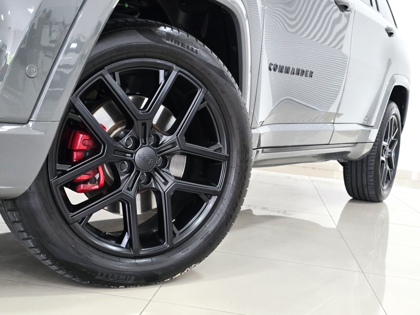 Carro JEEP COMMANDER