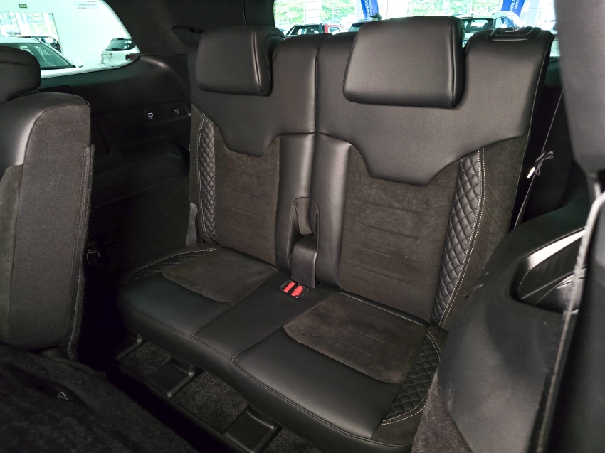 Carro JEEP COMMANDER