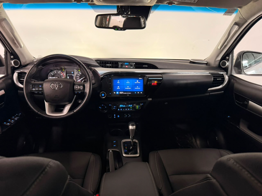 Toyota HILUX 2.8 D-4D TURBO DIESEL CD SRX 4X4 AUTOMÁTICO 13