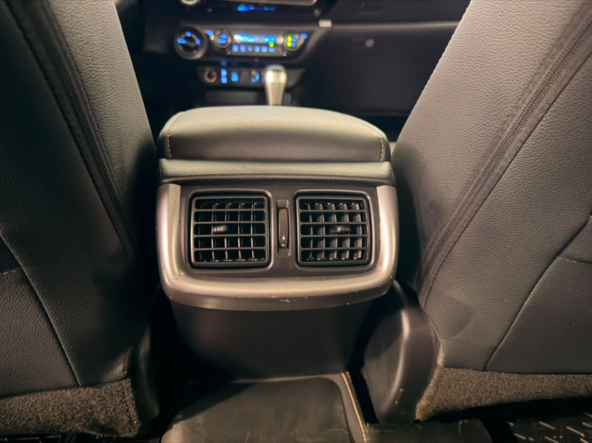 Toyota HILUX 2.8 D-4D TURBO DIESEL CD SRX 4X4 AUTOMÁTICO 25