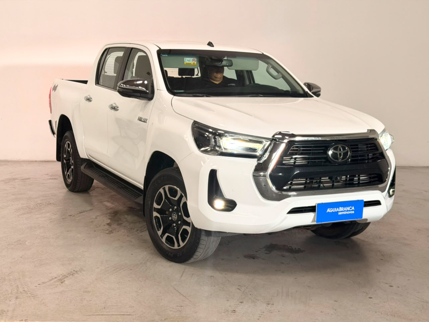 Toyota HILUX 2.8 D-4D TURBO DIESEL CD SRX 4X4 AUTOMÁTICO 5