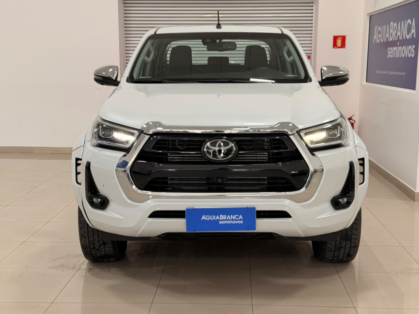 Toyota HILUX 2.8 D-4D TURBO DIESEL CD SRX PLUS 4X4 AUTOMÁTICO 3