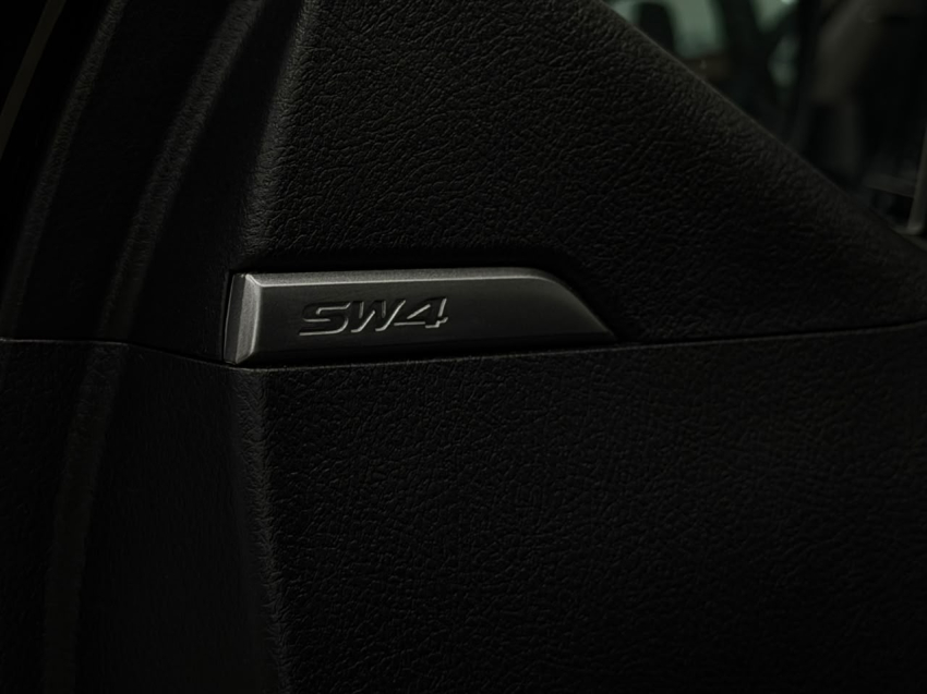Toyota HILUX SW4 2.8 D-4D TURBO DIESEL SRX PLATINUM 4X4 AUTOMÁTICO 28