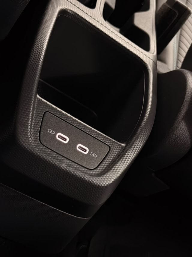 Volkswagen TERA 1.0 170 TSI HIGH AUTOMÁTICO 28