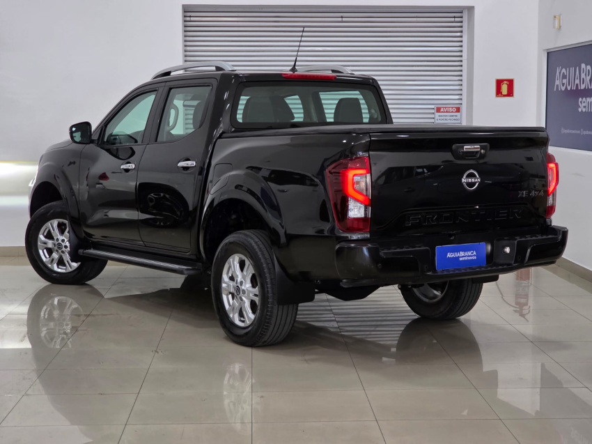 Nissan FRONTIER 2.3 16V TURBO DIESEL XE CD 4X4 AUTOMÁTICO 7