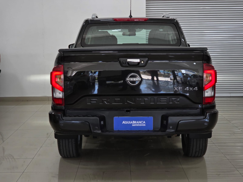 Nissan FRONTIER 2.3 16V TURBO DIESEL XE CD 4X4 AUTOMÁTICO 8