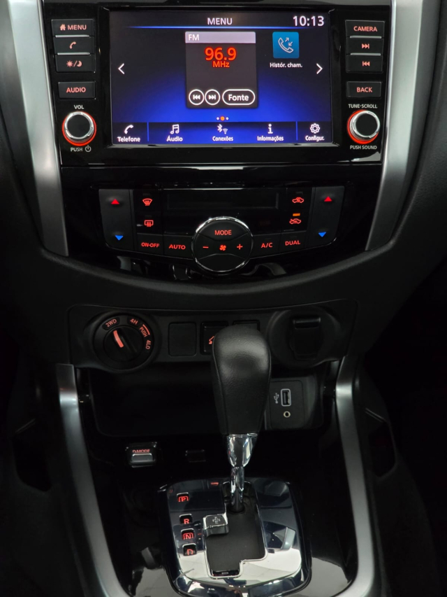 Nissan FRONTIER 2.3 16V TURBO DIESEL XE CD 4X4 AUTOMÁTICO 18
