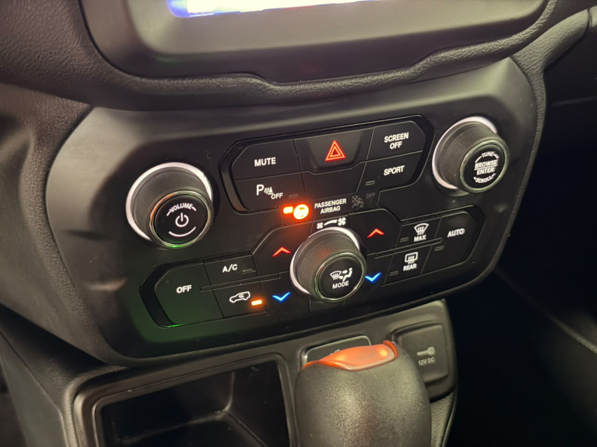 JEEP RENEGADE 1.8 16V FLEX LONGITUDE 4P AUTOMÁTICO 17