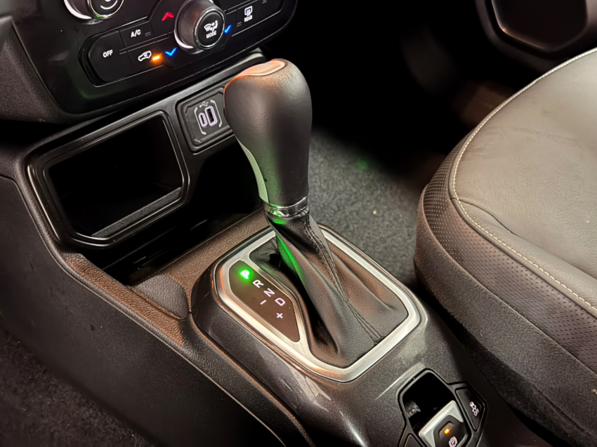 JEEP RENEGADE 1.3 T270 TURBO FLEX LONGITUDE AT6 19