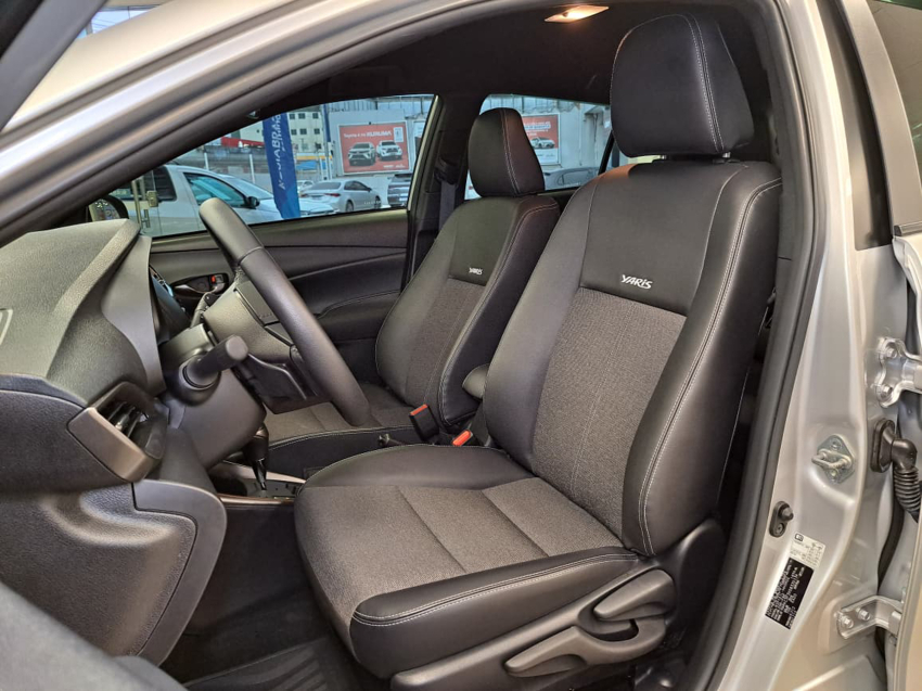 Toyota YARIS 1.5 16V FLEX XS MULTIDRIVE 21
