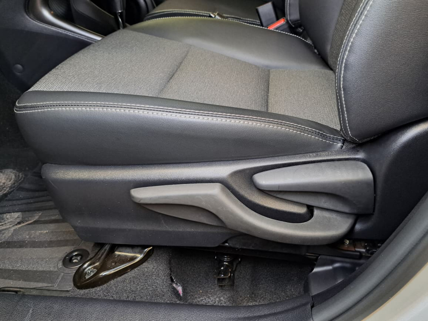 Toyota YARIS 1.5 16V FLEX XS MULTIDRIVE 22
