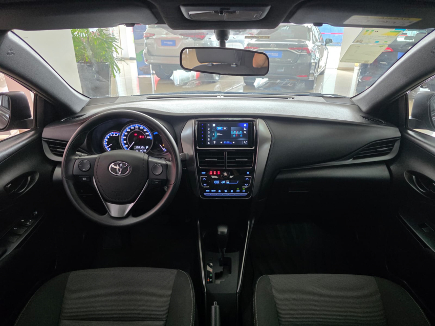 Toyota YARIS 1.5 16V FLEX XL MULTIDRIVE 12
