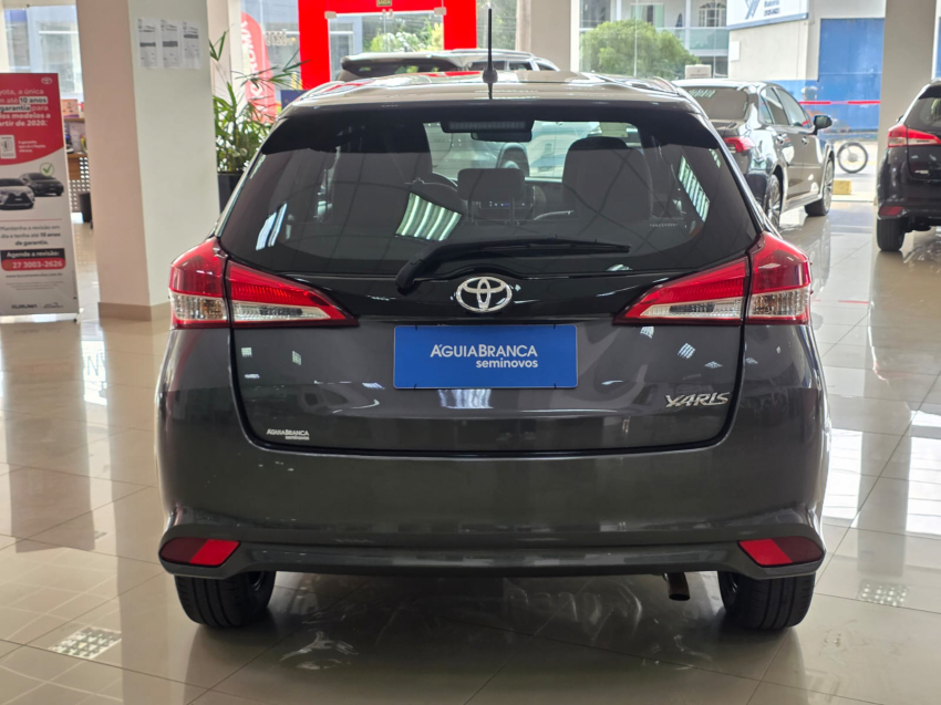 Toyota YARIS 1.5 16V FLEX XL MULTIDRIVE 7
