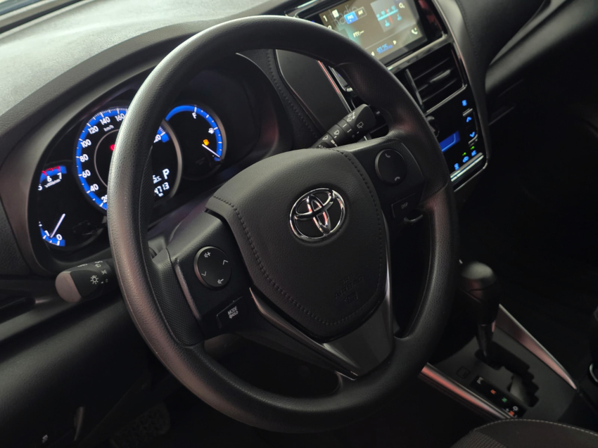 Toyota YARIS 1.5 16V FLEX XL MULTIDRIVE 15