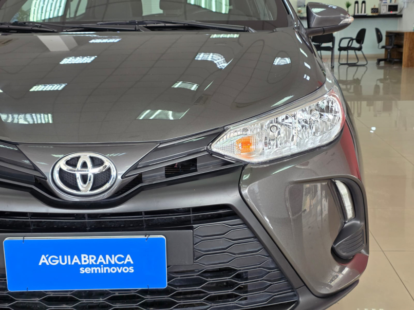 Toyota YARIS 1.5 16V FLEX XL MULTIDRIVE 3