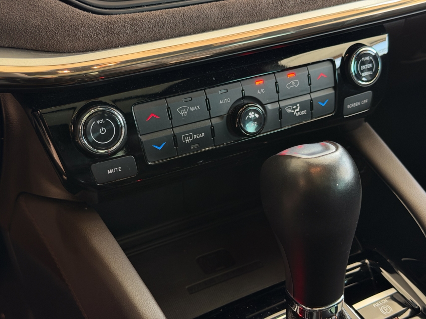 JEEP COMMANDER 1.3 T270 TURBO FLEX OVERLAND AT6 21