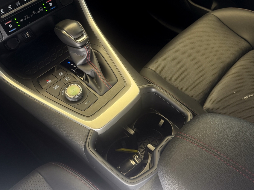 Carro Toyota RAV4