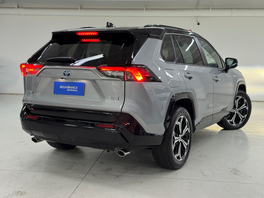 Carro Toyota RAV4
