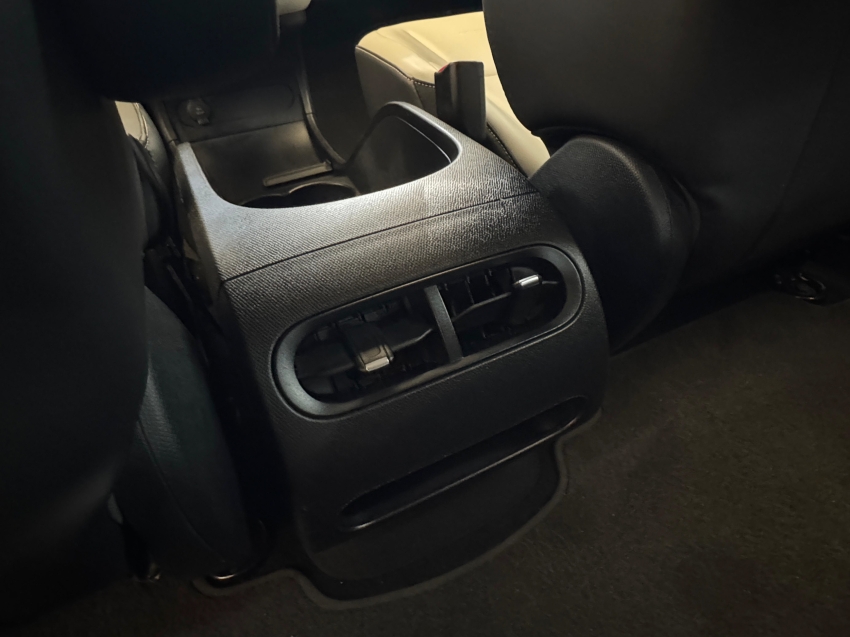 Carro BYD D1