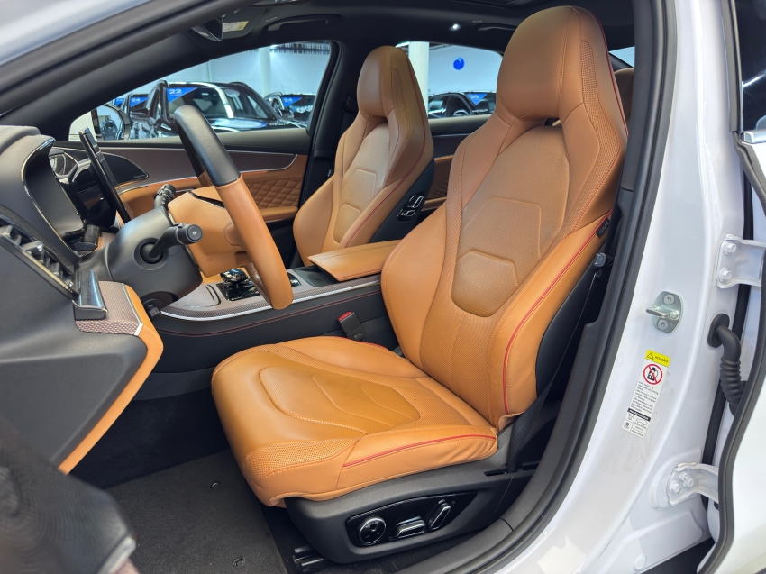 Carro BYD HAN