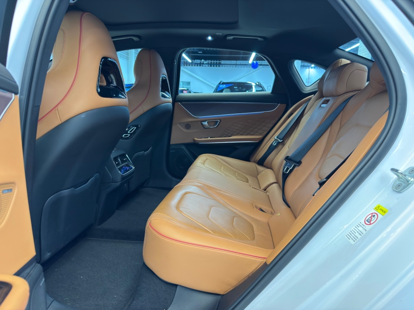 Carro BYD HAN