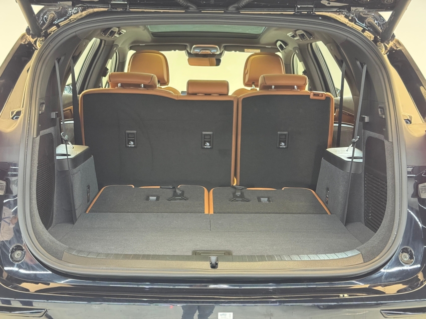 Carro BYD TAN