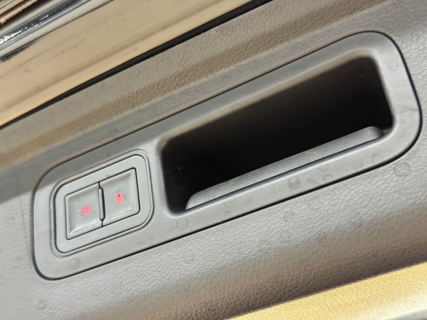 Carro BYD TAN