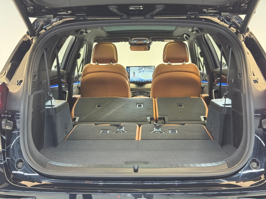 Carro BYD TAN