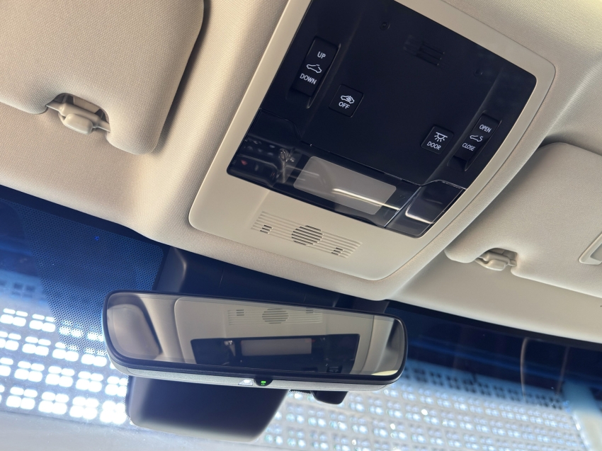 Carro Lexus ES 300h