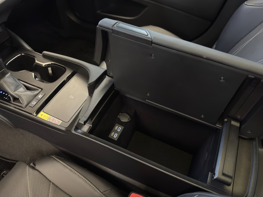 Carro Lexus ES 300h