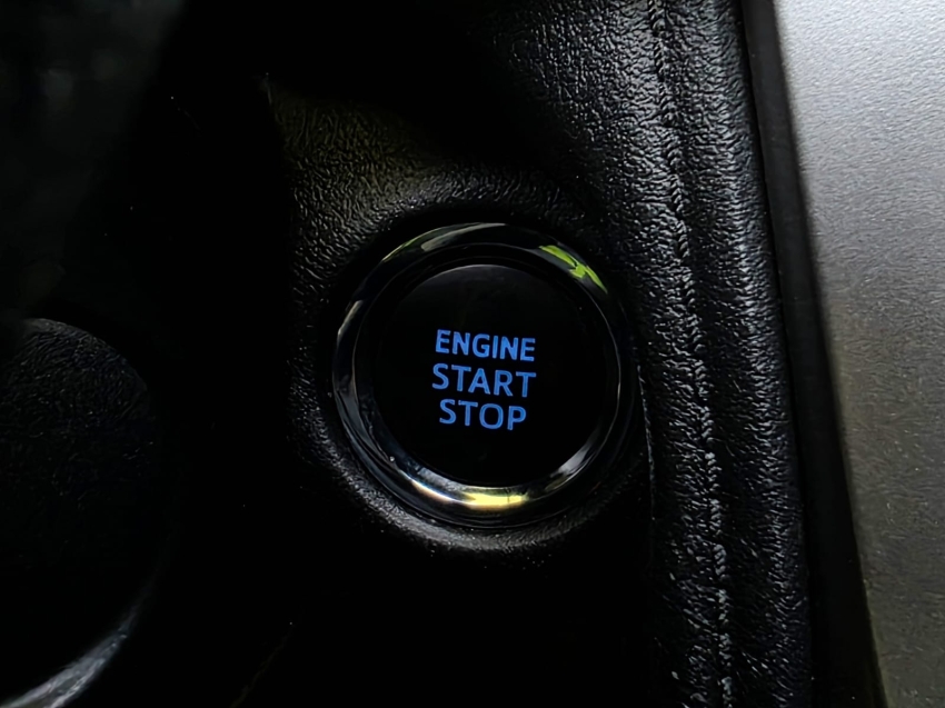 Toyota YARIS 1.5 16V FLEX XL PLUS CONNECT MULTIDRIVE 18