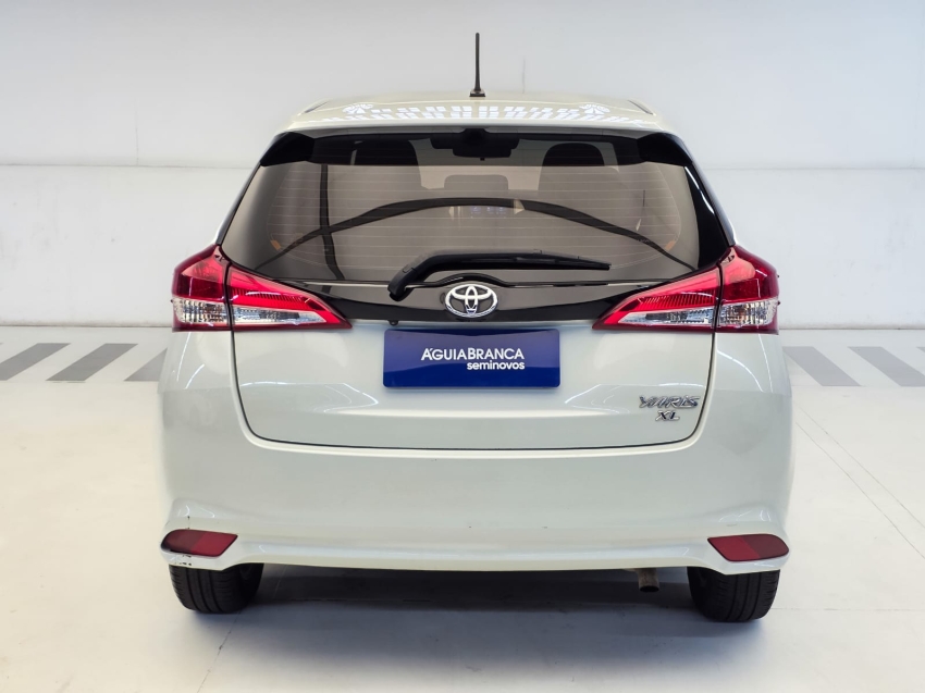 Toyota YARIS 1.5 16V FLEX XL PLUS CONNECT MULTIDRIVE 8